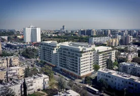 La Guardia East ע.ט החברה להתחדשות עירונית